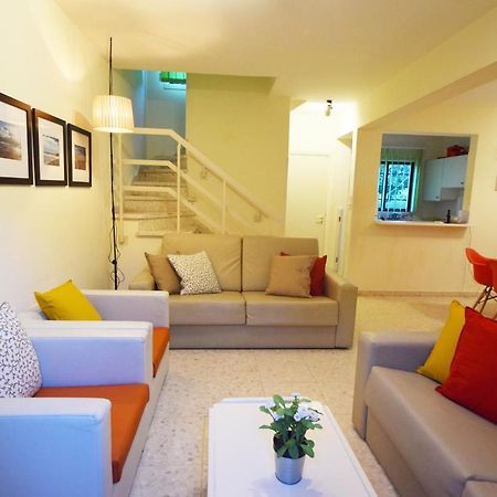 Christos Beach House Ларнака Екстер'єр фото