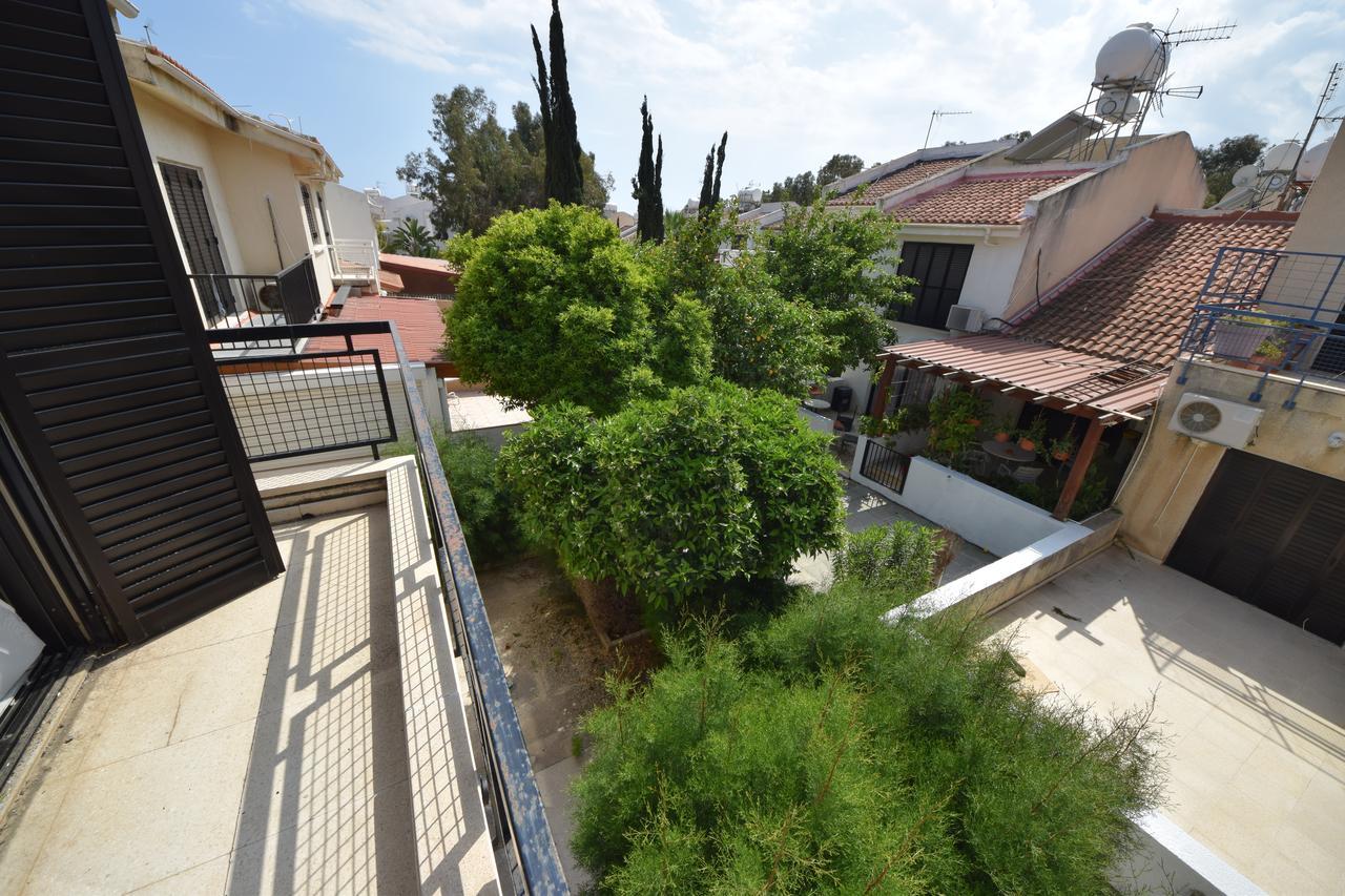 Christos Beach House Ларнака Екстер'єр фото