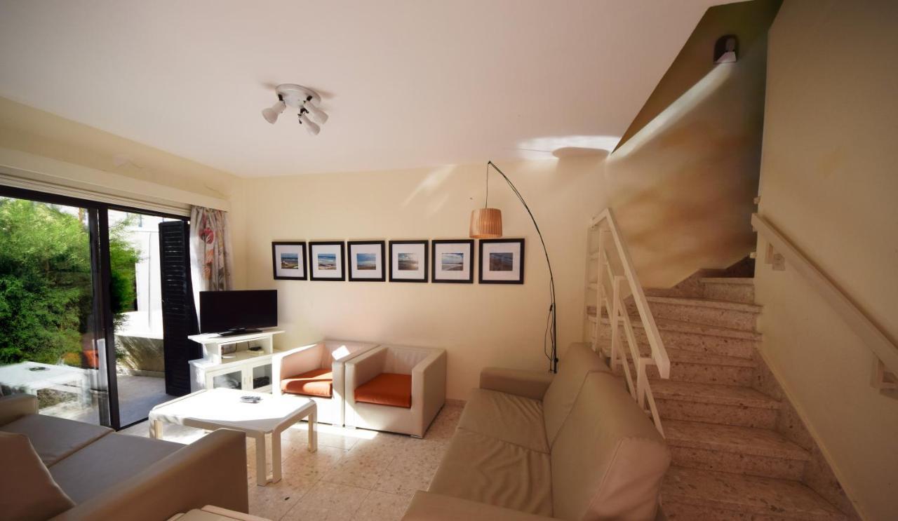 Christos Beach House Ларнака Екстер'єр фото