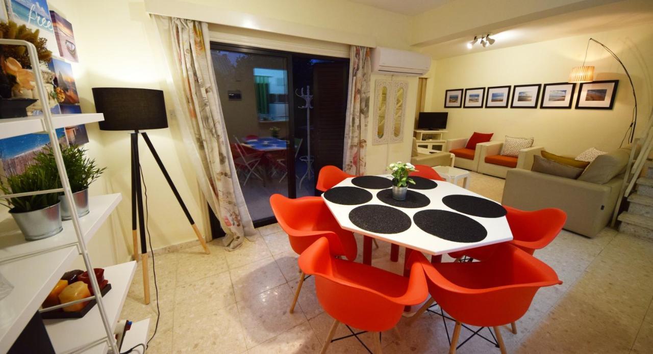 Christos Beach House Ларнака Екстер'єр фото