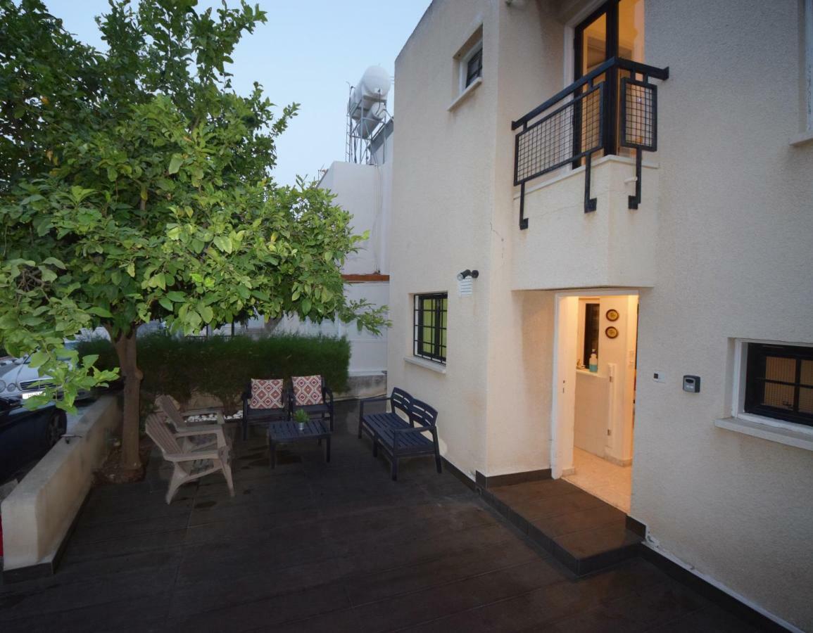Christos Beach House Ларнака Екстер'єр фото